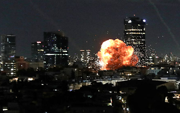 Guerra en Medio Oriente, Siguen los ataques de Israel y EEUU a Irán en el día 14. Los misiles y drones iraníes siguen cayendo en